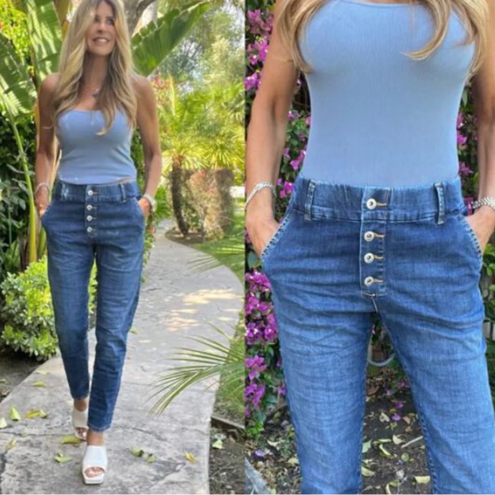BEVY FLOG Blue Button-Up Women Jeans